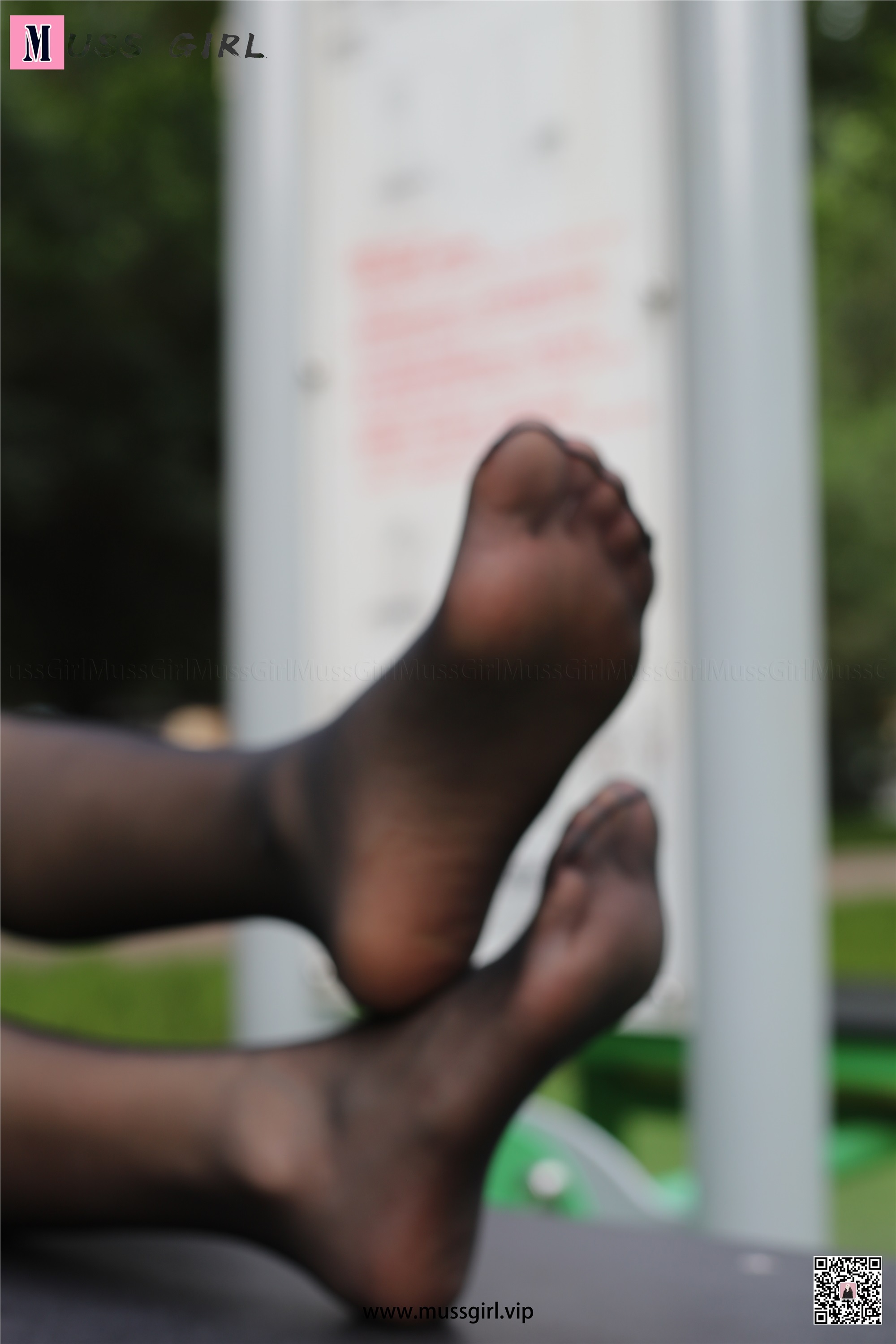 MussGirl慕丝女郎  NO.216 草地JK制服黑丝4